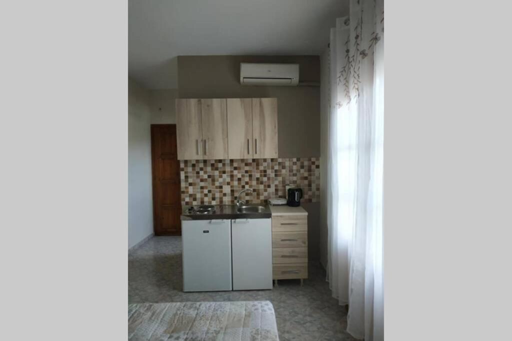 House Margarita Apartment Theologos  Bagian luar foto